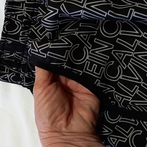 Calvin Klein Womens Shorts - Picture 6 of 6